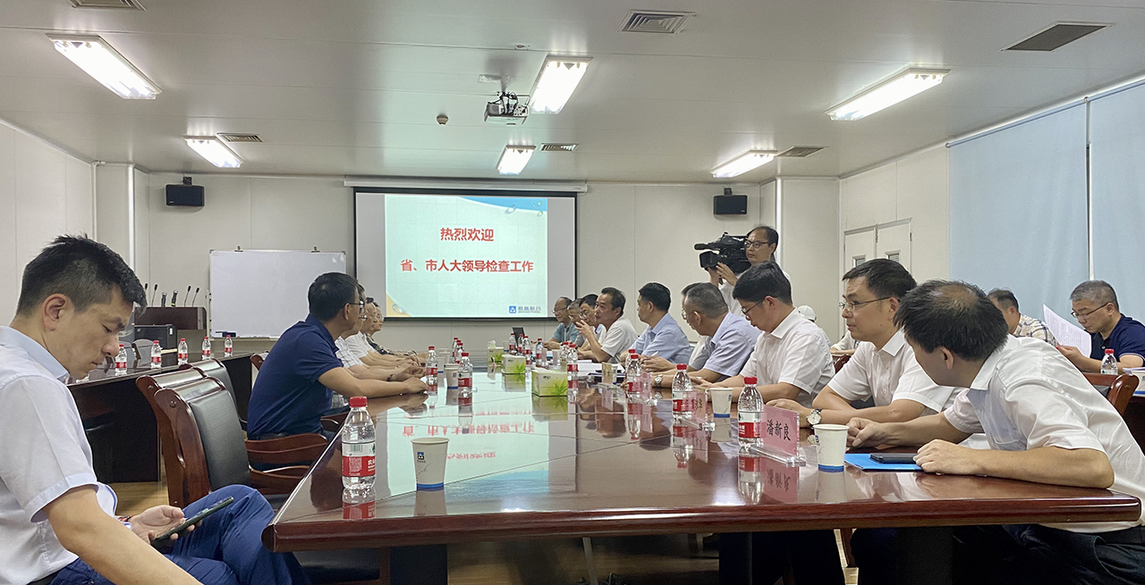 1599015774462236dtGA.jpg 省人大李学忠副主任来新开展土壤污染防治法执法检查.jpg