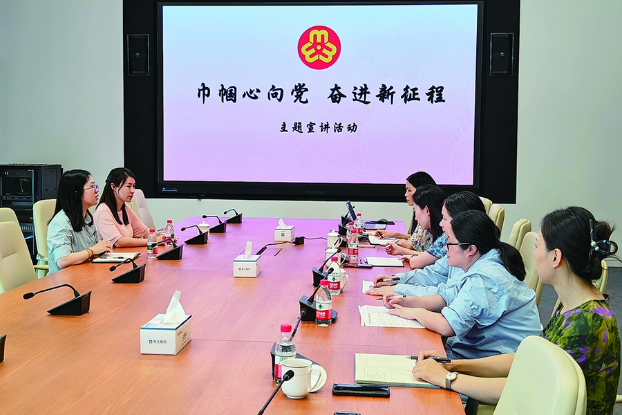 吴晶摄1.jpg